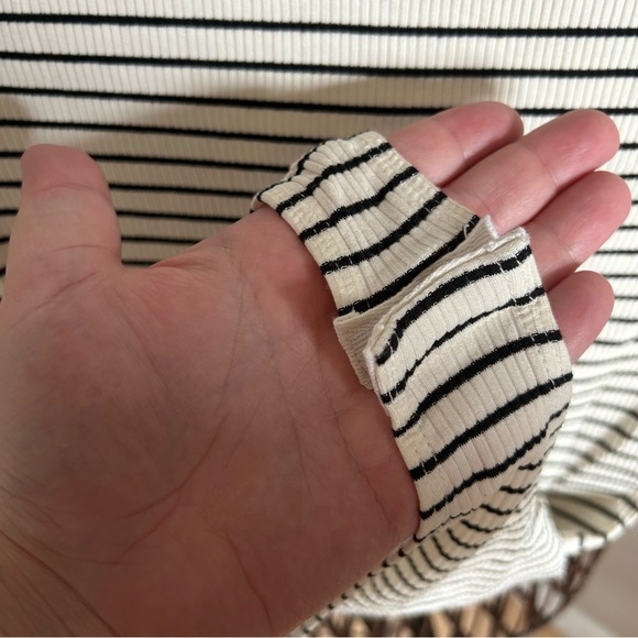 ⭐️ NWT Lulus Kinship Black & White Striped Ribbed Bodysuit ⭐️ - Picture 8 of 10